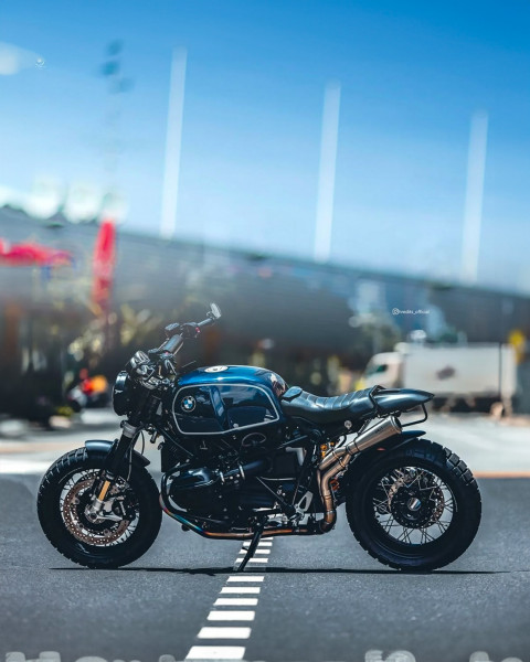 Free photo of Bike Editing Background (with Motorbike and Retro)
