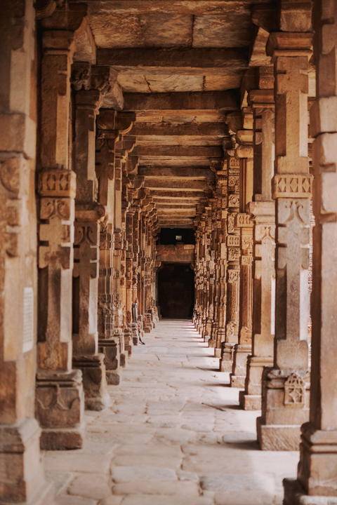 Free photo of Columns at Qutub Minar complex, New Delhi