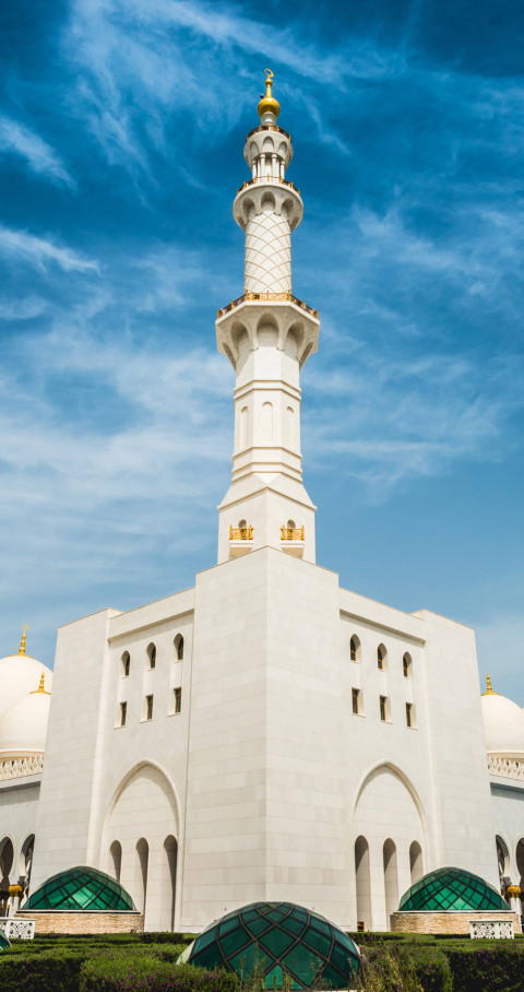 Free photo of Sheikh Zayed Grand Mosque Minaret