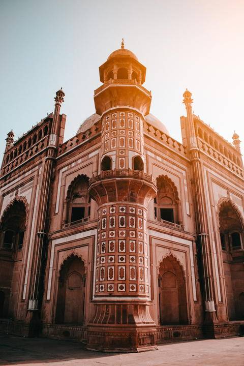 Free photo of Symmetrical view of Tomb of Safdar Jang in New Delhi, India
